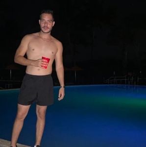 Meet your Posher, Cesar